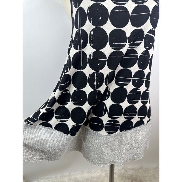 Alembika Geometric Polka Dot Scoop Neck Sleeveless Top - Picture 6 of 10